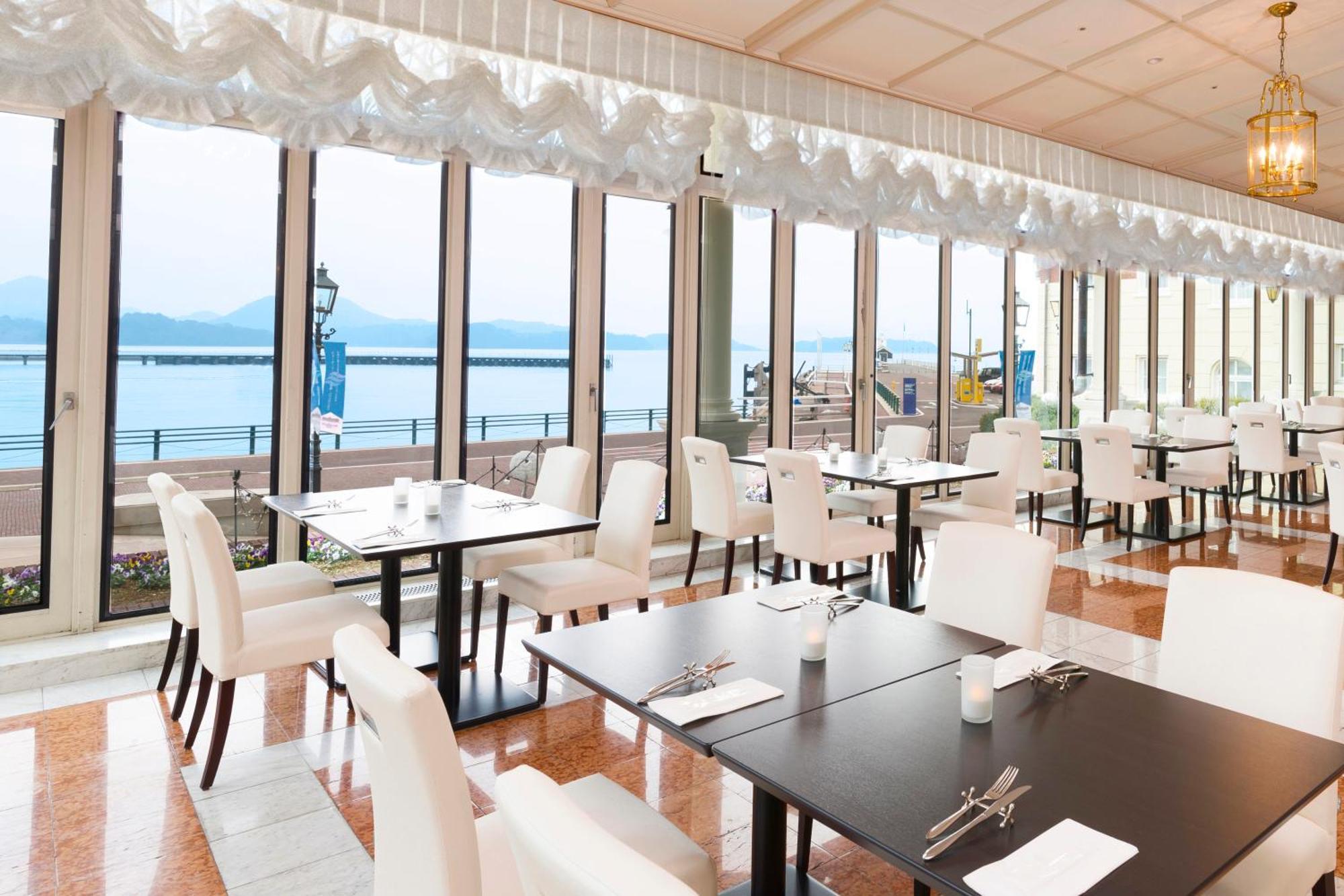 Hotel Den Haag Huis Ten Bosch Сасебо Экстерьер фото Restaurant